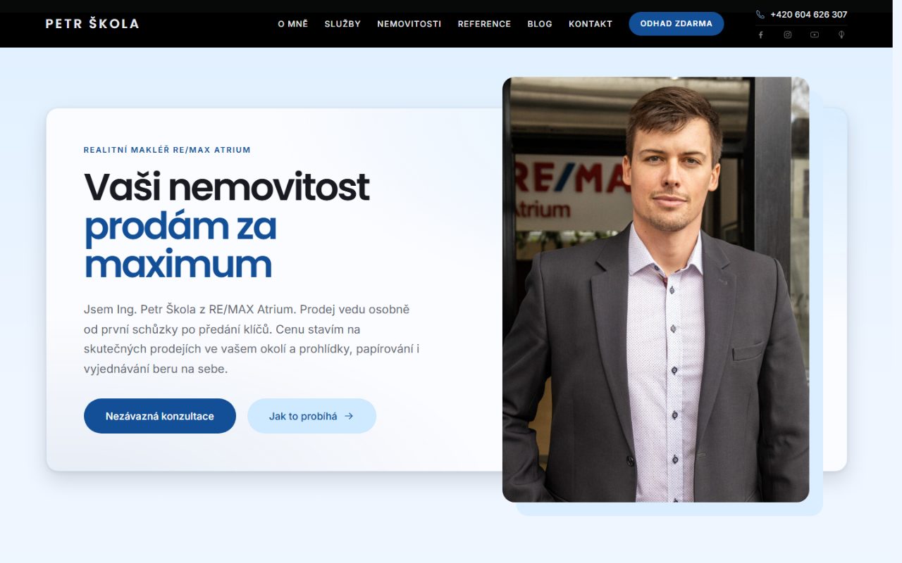 Úvodní obrazovka webu realitního makléře Petra Školy